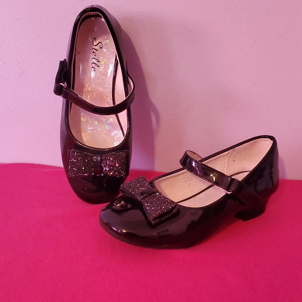 Girls Black Patent Leather Dress Shoes With Bow